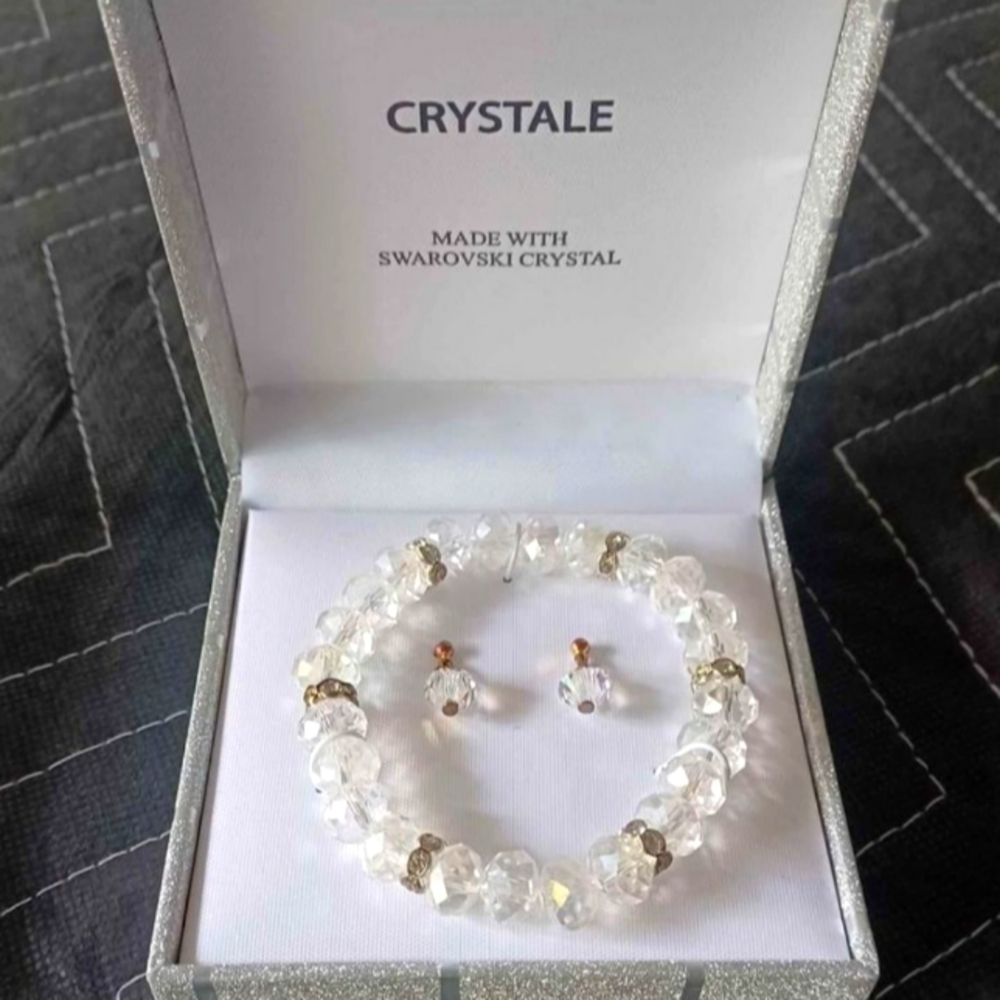 Crystal bracelet and earrings set